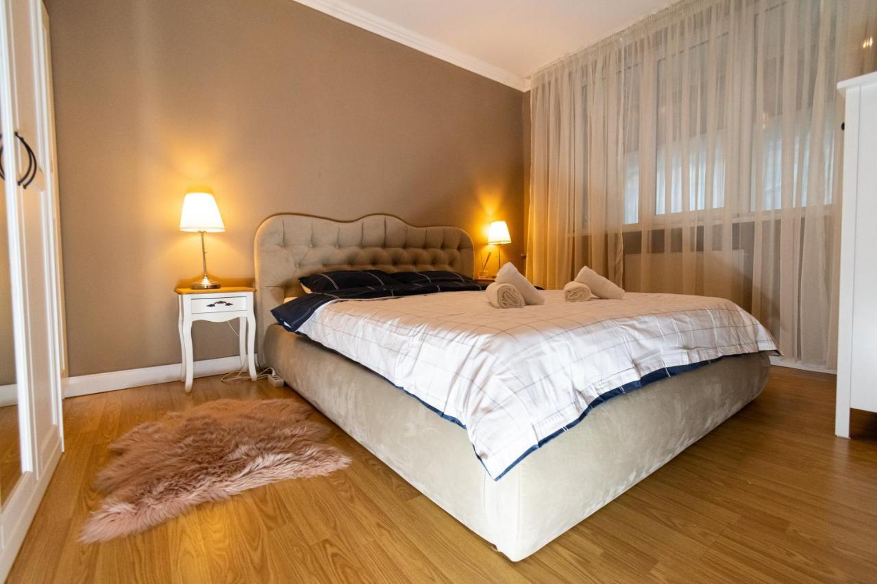 브라쇼브 Central Apt. Near Afi Mall, 5 Mins To The Old Town By Car 아파트 외부 사진