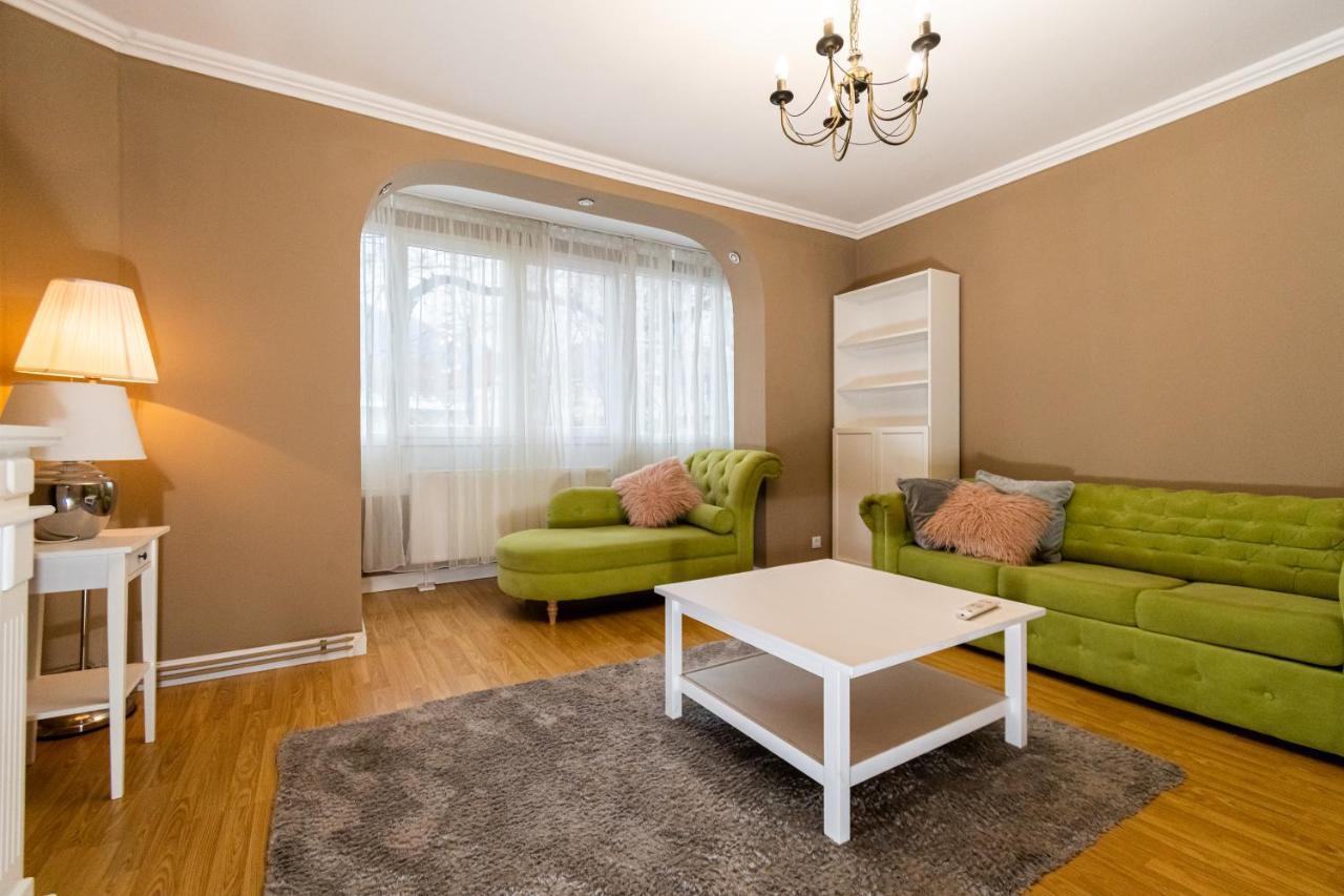 브라쇼브 Central Apt. Near Afi Mall, 5 Mins To The Old Town By Car 아파트 외부 사진